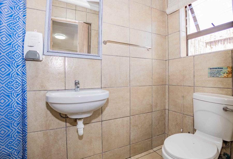 To Let 1 Bedroom Property for Rent in Oakdale Western Cape